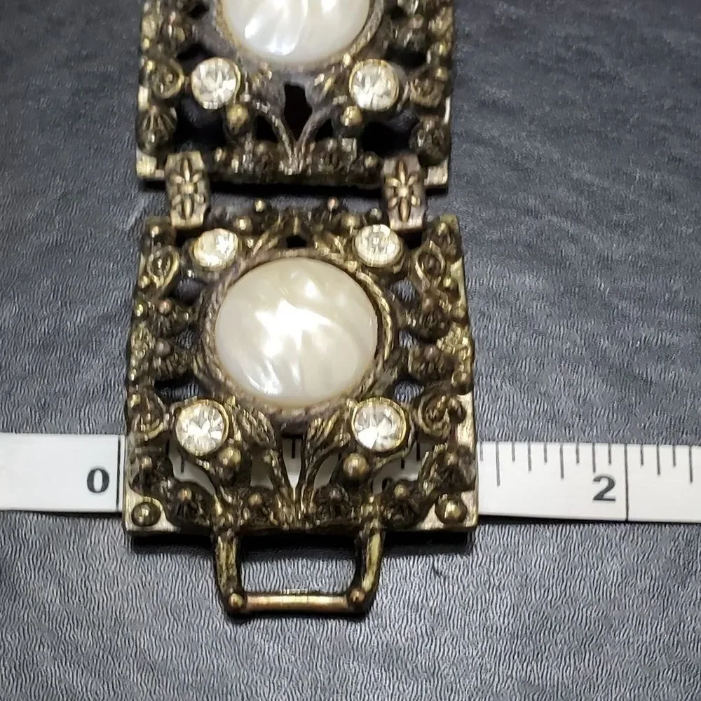 Vintage gold tone chunky bracelet 7